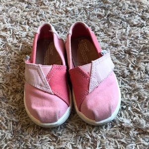 Pink TOMS